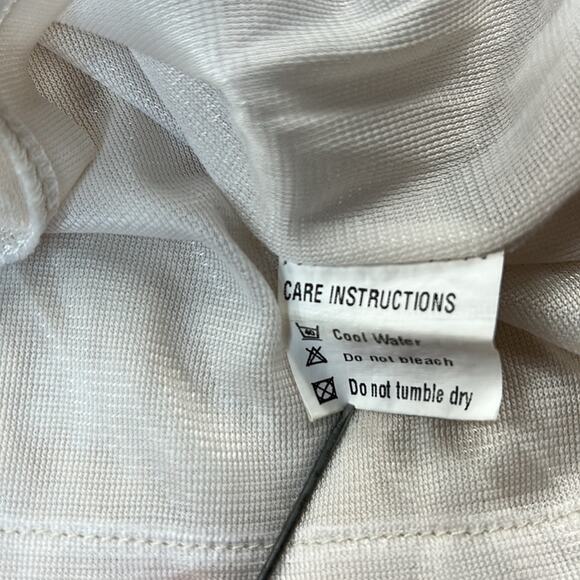 LMD sleeveless cream floral embroidered dress, size snakk - Picture 8 of 9